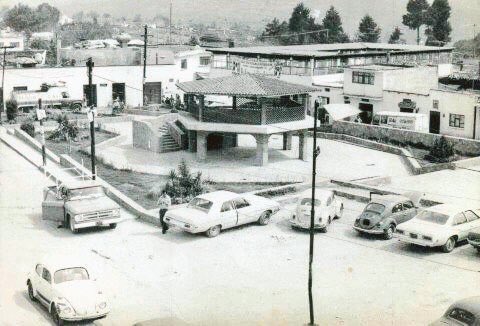 👉🏼 Miren lo que me encontré, una foto de la  antigua explanada municipal en #Huixquilucan.