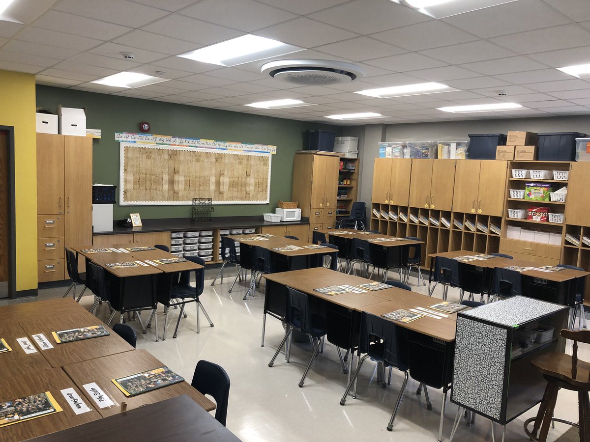 MrsHuberPCSD32's tweet photo. My new “home” is just about ready to welcome my new school family of kiddos. I’m thrilled to be a part of #pesd32 and looking forward to great year at #pcsd32. #piratepride #WeAreD32 https://t.co/OdxM1FQton