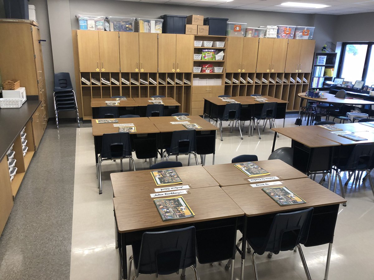 MrsHuberPCSD32's tweet photo. My new “home” is just about ready to welcome my new school family of kiddos. I’m thrilled to be a part of #pesd32 and looking forward to great year at #pcsd32. #piratepride #WeAreD32 https://t.co/OdxM1FQton