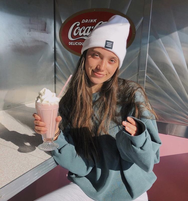 exposingpopular's tweet photo. instagram and youtube influencer summer mckeen is being called  racist and hanna meloche and summer are making fun of a fans edit https://t.co/nAdP4AjZFQ