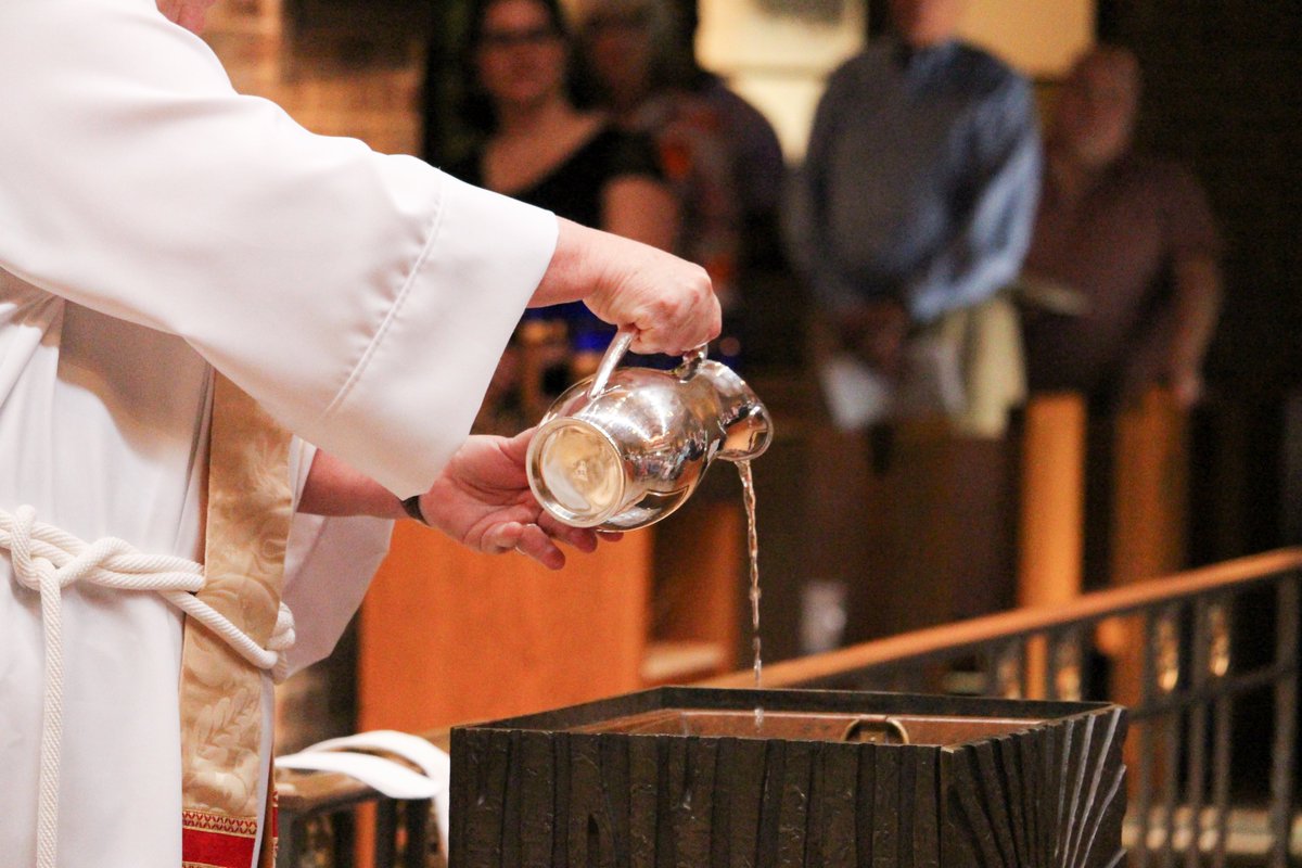 TransfigDallas's tweet photo. Today, as we celebrated the #Transfiguration of #Christ, we welcomed a new child into the household of God.
This begins a journey with #God that continues for the rest of our lives, the first step in response to God's love. Email aschmidt@transfiguration.net with any questions. https://t.co/PqyM2bhGfX