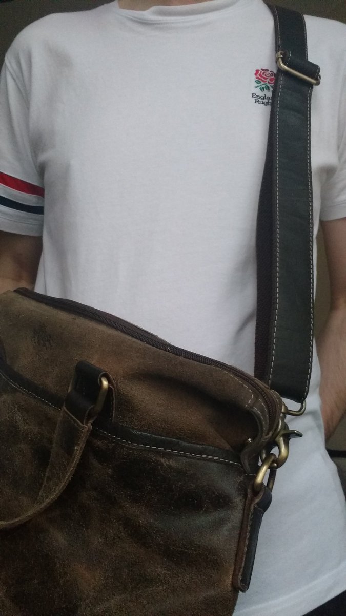 TonyMorris29's tweet photo. A few years ago while on holiday in #Alston I bought this lovely #Rowallan bag from Amanda in @AlstonCross . I over-filled it, eventually the strap broke - on holiday in Alston! Amanda immediately offered to replace it free of charge and sent it by post.👍 #GreatCustomerService https://t.co/F1OSSCTu2k
