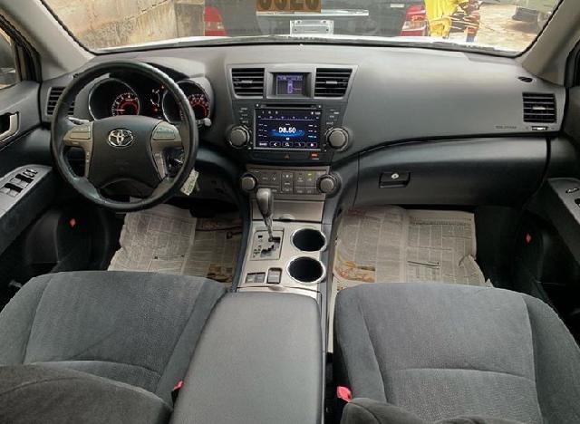 CarDealerBot tweet picture