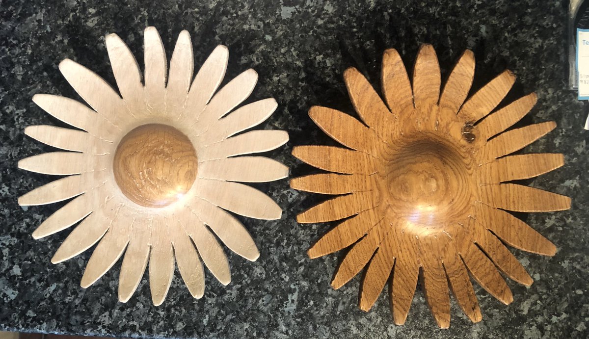 mjaartist's tweet photo. Good evening #handmadehour some design “daisy” I’ve been working on for customers as commissions https://t.co/Rj09jrLFQR