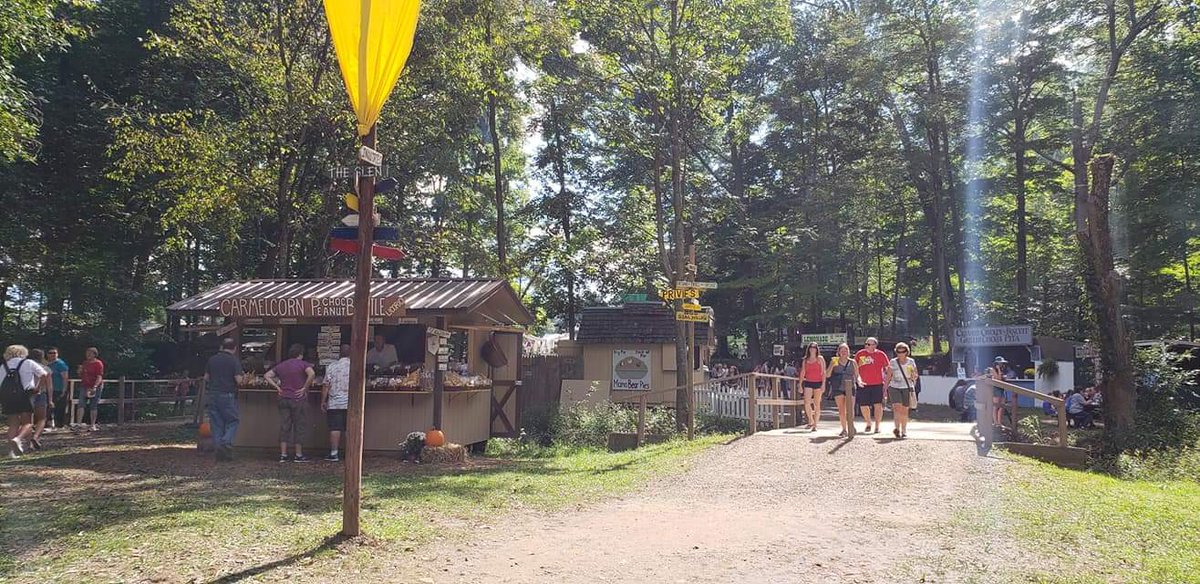 ClaysParkResort's tweet photo. Have you booked your #camping๐ site for #YankeePeddler yet? Yankee Peddler runs September 7-8, 14-15, 21-22! Book online today at https://t.co/fEtIfh91K1 @YPFestivals @OhioMagazine @OhioTravel @OhioFindItHere @OhioExplored @onlyinyourstate @VisitCanton @CampingRoadTrip https://t.co/EYQVSeI9dv