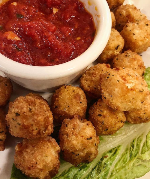 LouMalnatis's tweet photo. Cheddar cubes are the perfect start to a delicious meal! ๐๐ง
Have you tried them? Let us know in the comments! โฌ๏ธ
๐ธ: @QuesoWhatNow
.
.
.
#loumalnatis #cheddarcubes #appetizer #starter #incrustwetrust #cheesecravings #cheese #cheesepull #chicago #delicious #orderonline https://t.co/HPpRYNEEm7