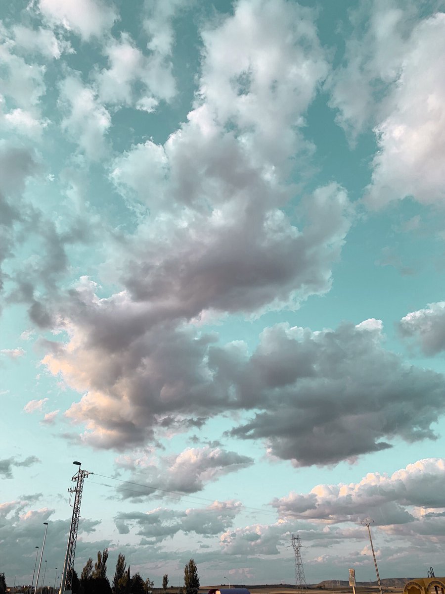 deCandelamoda's tweet photo. TU TIEMPO - ¿Quieres ser parte de 'Tu Tiempo'? Participa con tus fotos | ANTENA 3 TV https://t.co/eiOeu0JodU
Nubes de frío en Villalobón (Palencia).
Foto de Pati Gil Royo https://t.co/zUIS8IG5My