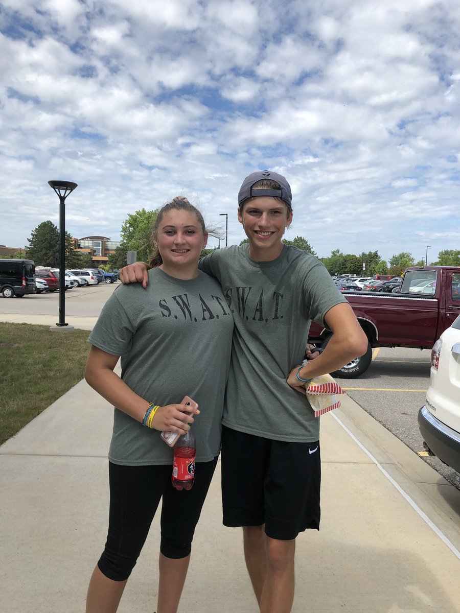 katstan26's tweet photo. I think we ended up right where we should be this weekend! 😘 You never know what someone might be going through or what battle they face, so remember to spread a lot of love and kindness to ALL you see! ♥️♥️♥️
 #walkforhope2019 #itsok2ask4help #mentalhealthawareness https://t.co/r0fM5NMG9S