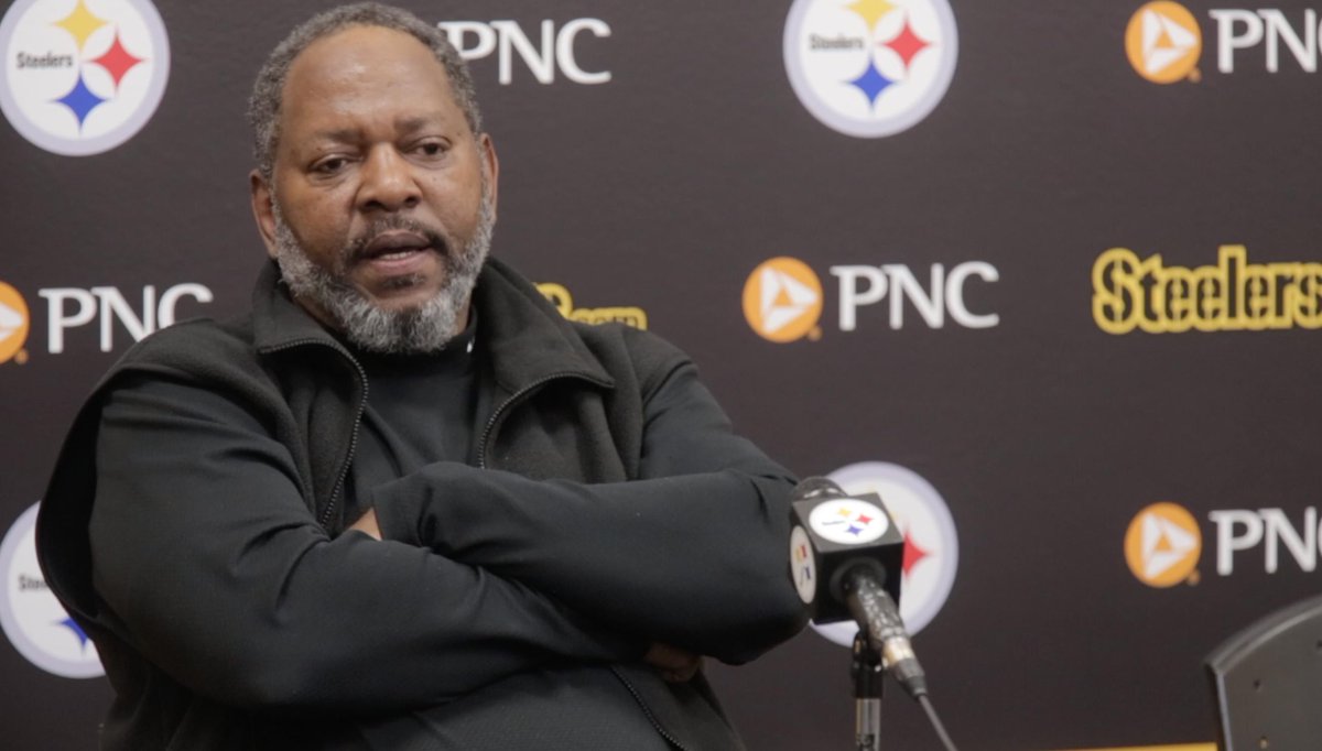 BCook1906's tweet image. *#Throwback* @Steelers Receivers Coach #DarrylDrake Comments After Drafting #DiontaeJohnson. Watch entire press conference.  (bit.ly/2KHvBUu) #RT #NFL @Juiceup__3