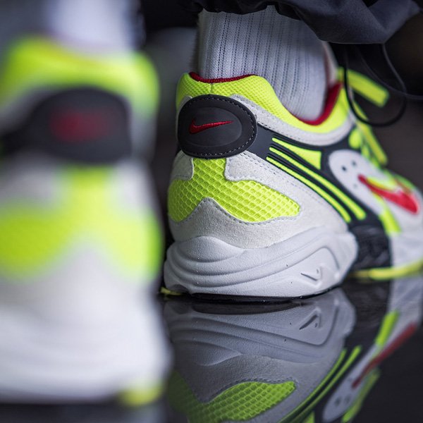 KicksDeals's tweet image. The white/neon yellow-atom red Nike Air Ghost Racer retro is via @nikestore in sizes to 15 for $130 + FREE shipping with your Nike+ account.

BUY HERE -&amp;gt; bit.ly/2xYTqBq

👀 Promo code PLAY30 gets $30 OFF orders of $150 or more.
