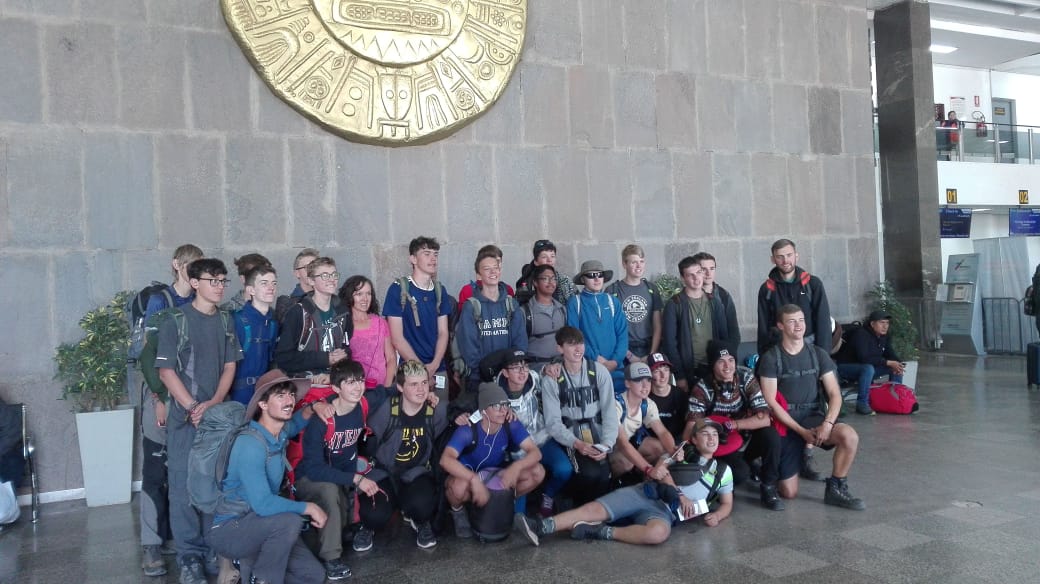 campperu's tweet photo. #TeamMadreDeDios is at the airport & has checked in to their flights👍 Soon they'll be home and sharing stories from their expedition! #DoSomethingAmazing #CampsEffect @CampsInt https://t.co/NHl9JqLpAF