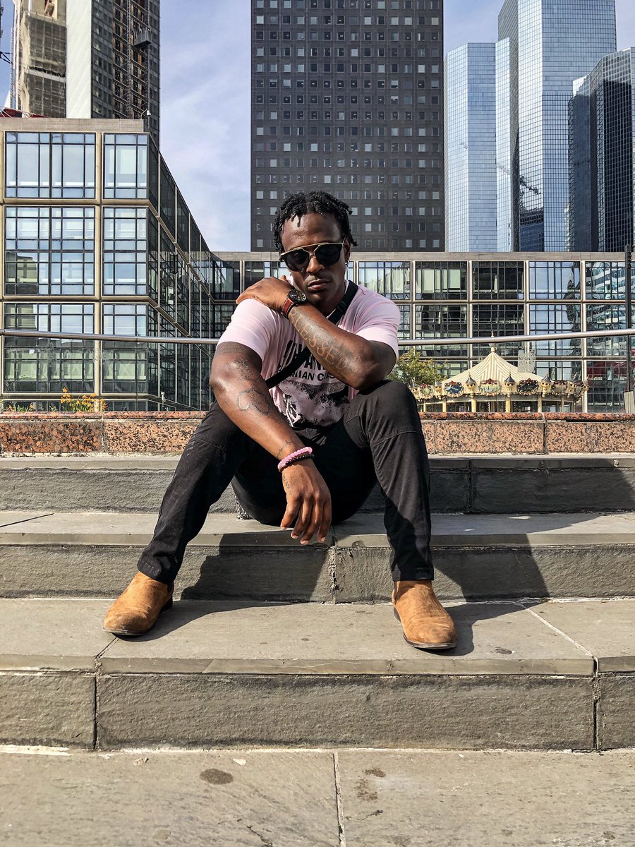 em_visions's tweet photo. βIβm always dressinβ fresher than a manikin.β ππ§
ββββββββ
#style
#streetwear
#streetstyle
#dfwmodels
#dfwfashion
#blackmodels
#creativestyle
#dfwcreatives
#fashionpost
#mensfashion
#Indripwetrust https://t.co/r8lwXdxBNl