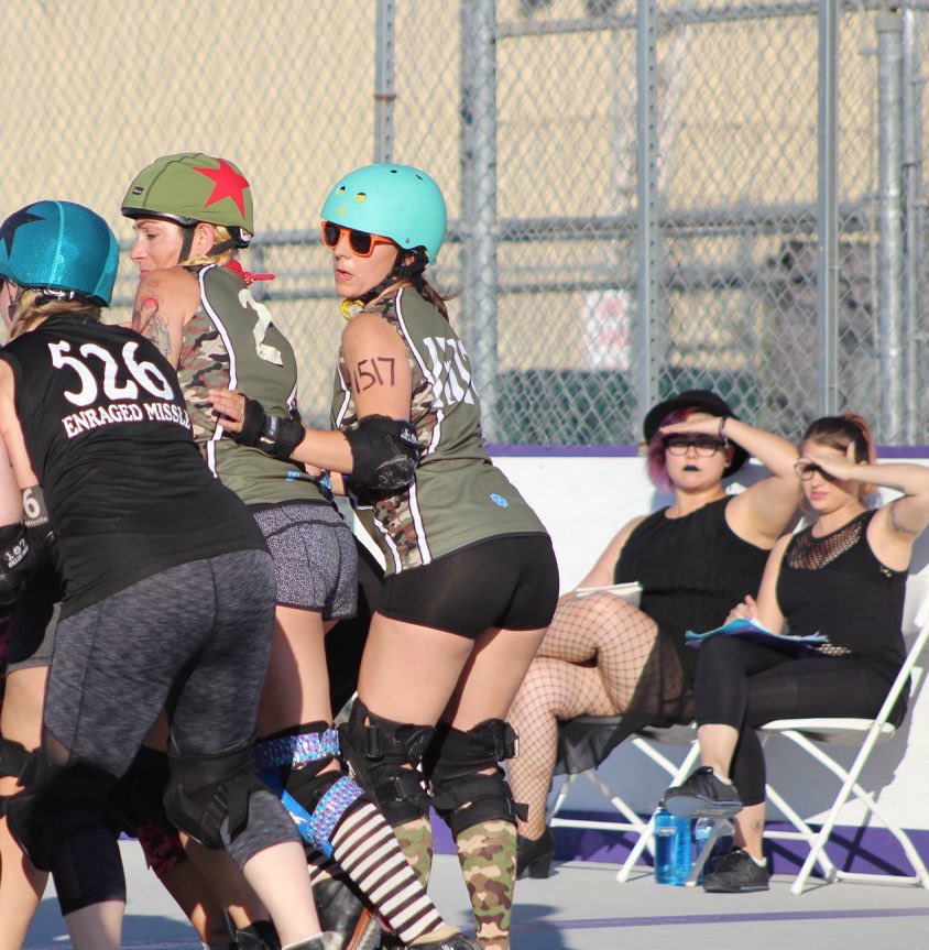 JBuddly's tweet photo. #rollerderby photo challenge day 3/10! 

#rollerderbylove #derbylove #rollerderpy #derbytwitter https://t.co/HbxMzalaNh