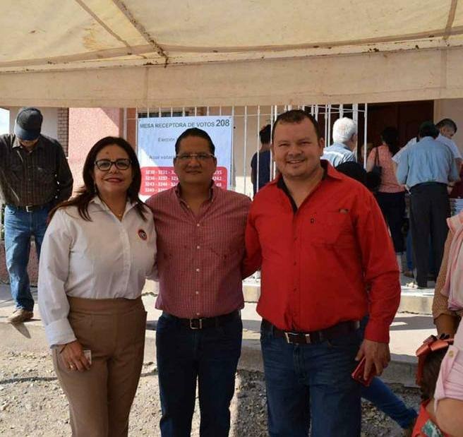 Hoy mas que nunca el Partido Revolucionario Institucional esta unido, lo estamos demostrando en esta histórica jornada electoral interna #TrabajandoConTigo #PRISinaloa <a href="/CDEPRISinaloa/">PRI Sinaloa</a> <a href="/PRI_Nacional/">PRI</a> <a href="/PRISalvadorAlv1/">PRI Salvador Alvarado</a> <a href="/CarloMarioOrtiz/">Carlo Mario</a> <a href="/ChuyValdesP/">Chuy Valdés</a> <a href="/QuirinoOC/">Quirino Ordaz Coppel.</a> <a href="/SergioJacoboG/">Sergio Jacobo G.</a>