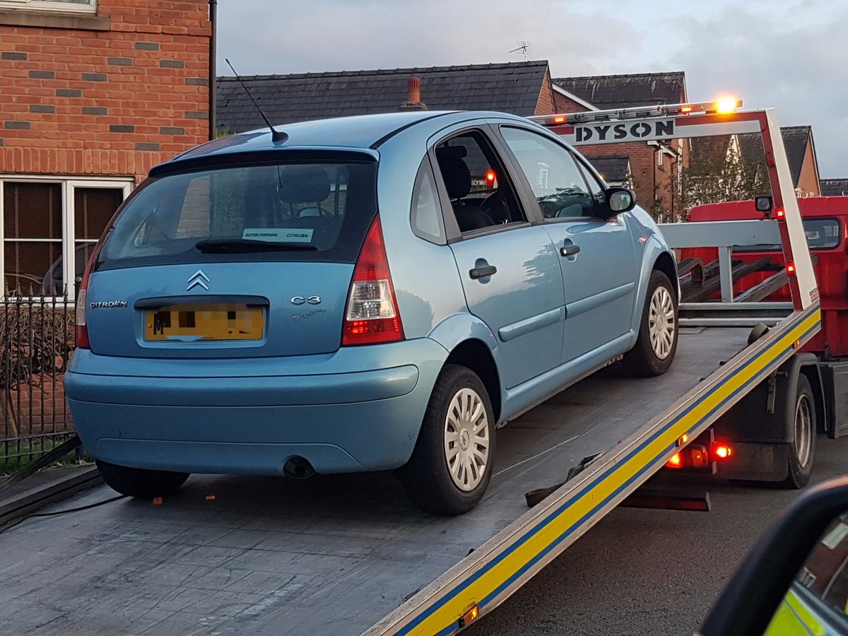 LancsRoadPolice's tweet photo. Vehicle intercepted by #HO41 in Preston as responsible for numerous fuel thefts. Vehicle had no insurance and driver was wanted for fail to appear warrant. #OpGalaxy https://t.co/zyN8gm91qw