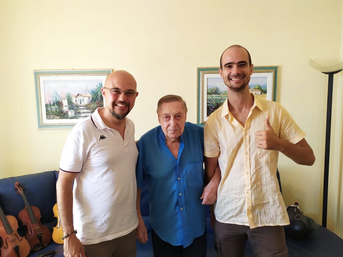 At work with Luigi Sechi, professor of great musicians and, most of all, a dear friend

#zenarmonics #music #friend