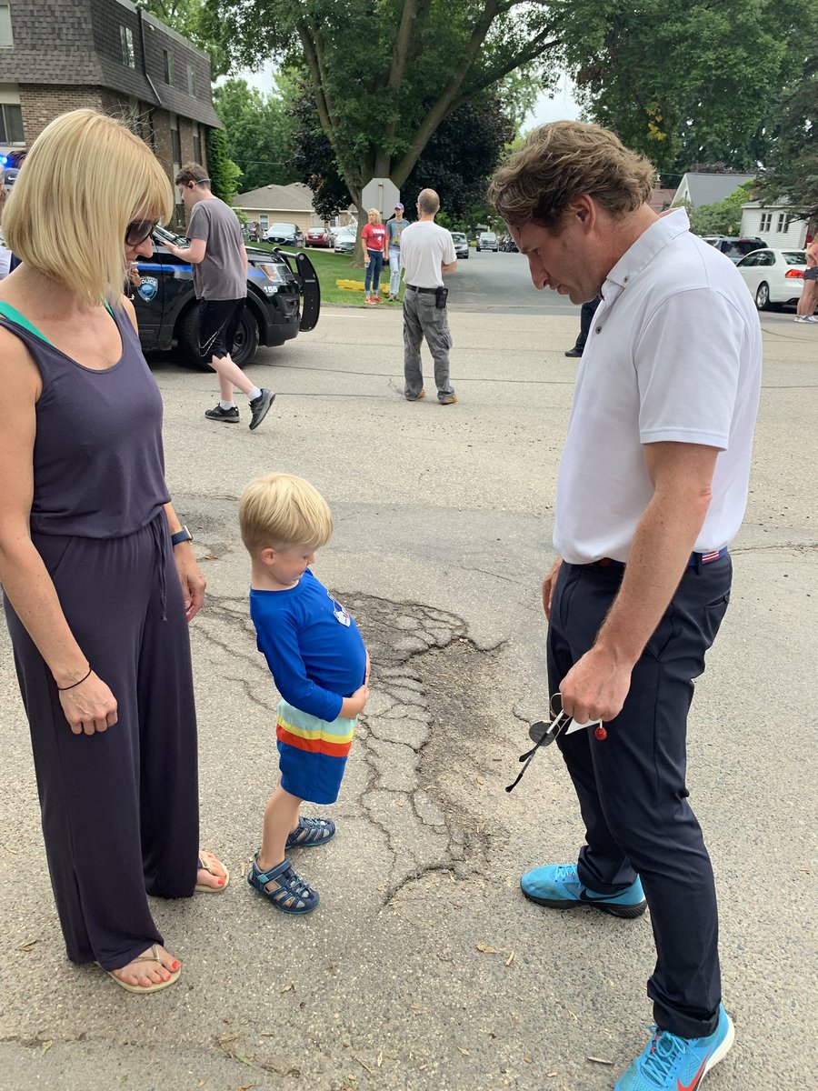 zrodvold's tweet photo. At #CornDays in Long Lake, possibly the first time I’ve seen @deanbphillips from the sidelines of a parade. Boss works hard! https://t.co/1YNMPLzKl9