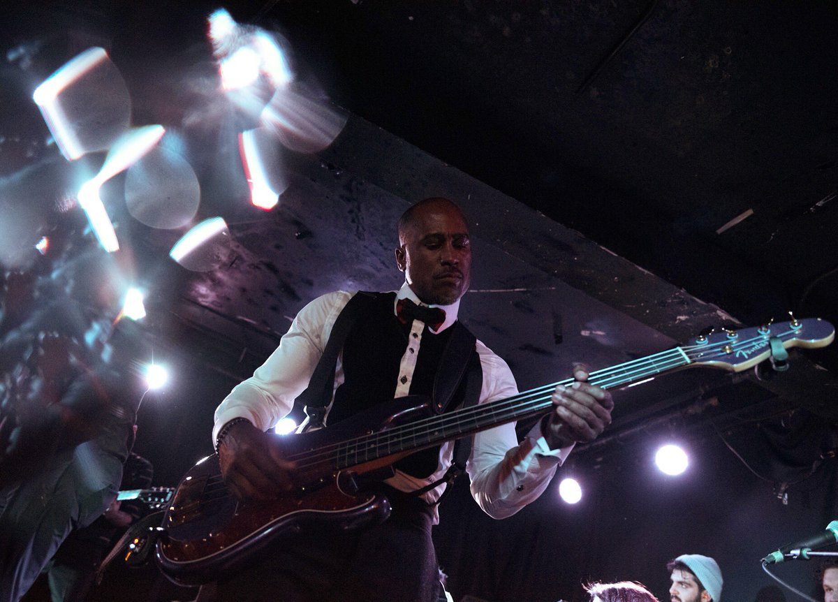 Wishing our brother HBD on his special day. Honored to have <a href="/AliShaheed/">Ali Shaheed Muhammad</a> apart of our team and family ✊🏾

#LinearLabs