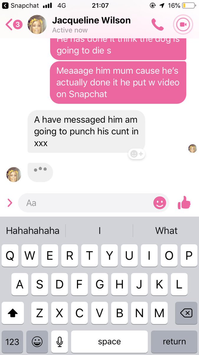 courtneywilsx's tweet photo. 🤣🤣🤣🤣🤣🤣🤣🤣 honestly why is my mum so bloody gullible https://t.co/fHVFVoniAH