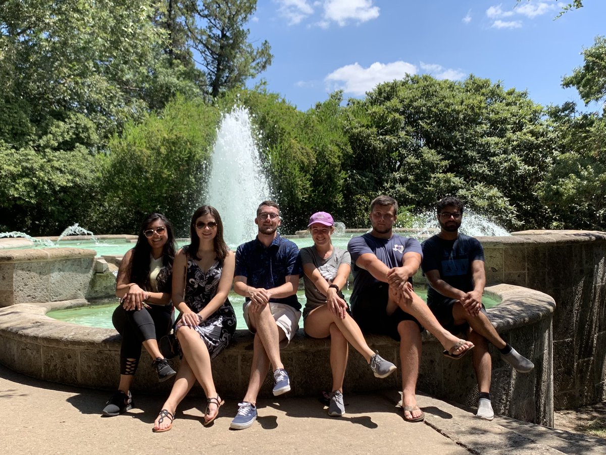 BradleySykes99's tweet photo. We (legs) crossed the McNay off our San Antonio bucket list #ExploreSAMuseums @TrinityCELCS @TUResLife @TingleJK https://t.co/nflalLA844
