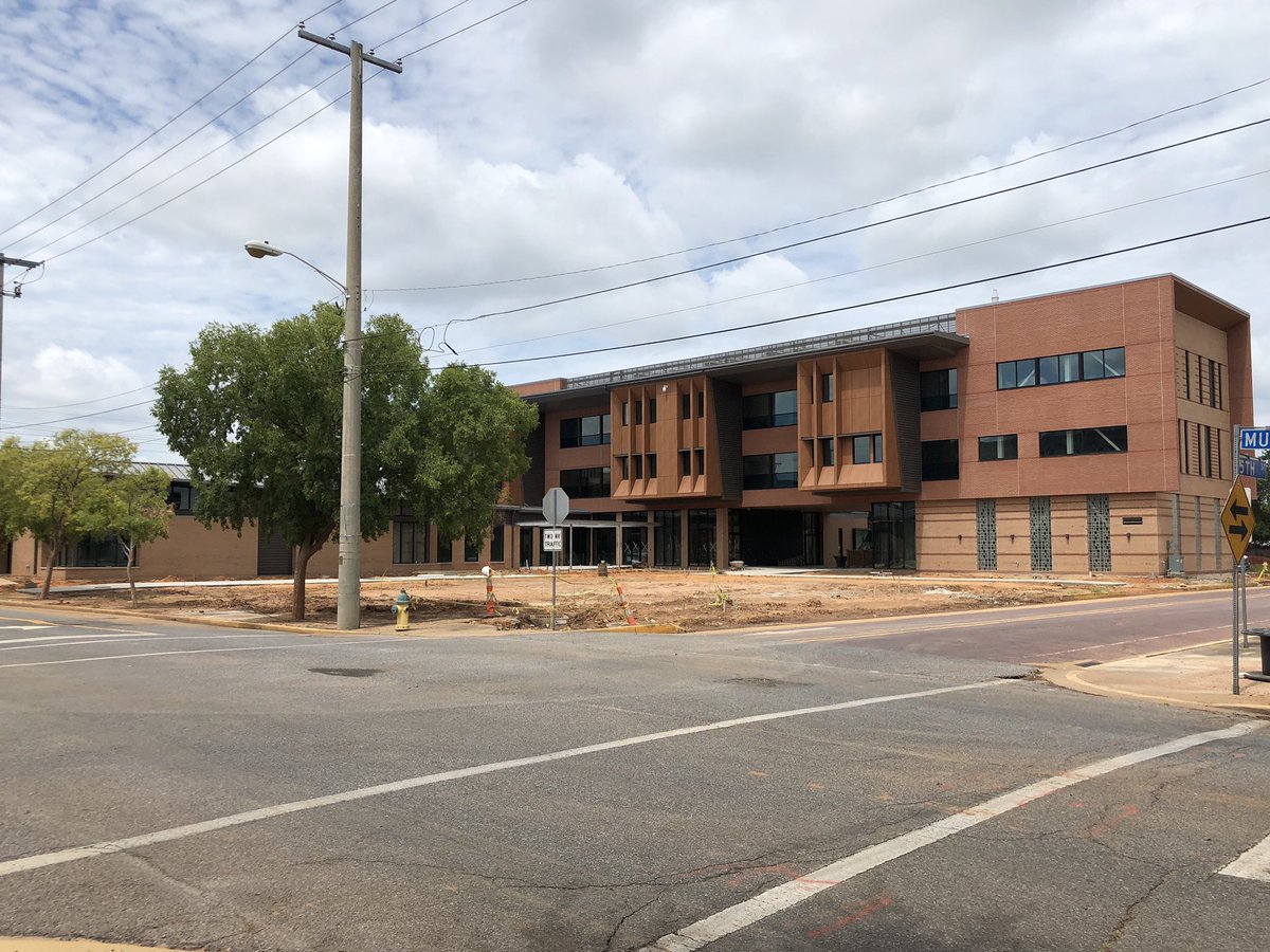 goCLTCC's tweet photo. Come learn about YOUR new Alexandria Campus and the history of the community.  
.
Meet at the Holiday Inn Parking Garage 
📆 Tuesday, August 13, 2019
⏰ 10:00 AM
More info: Ms. Michelle Cloud at 318-487-5443 x1119
.
#DowntownIsTheCampus #BobcatTracks https://t.co/ut7cBQkcj0