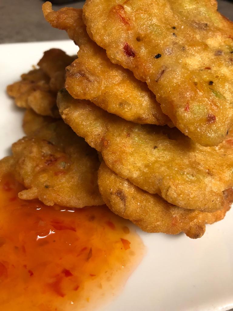 pinchofwafrica's tweet photo. Salted Cod fritters pinched and inspired from the Caribbean. Check our IGTV post shortly for recipe🔥👌🏿#PinchofWestAfrica #codfritters #saltfishfritters #Carribeanfood #fusionfood #fingerfood #saltfish #London #Londonfoodie #bbcgoodfood #FoodNetwork https://t.co/xLPUodIzV8