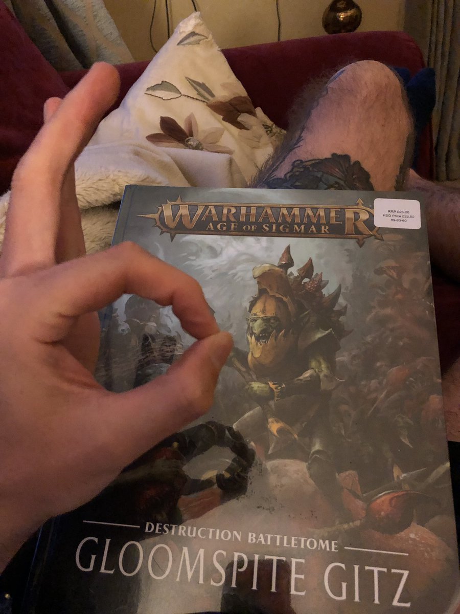 GreeneJJ18's tweet photo. As dope a weekend as usual from @the_black_sun... #BLACKOUT19 was amazing, and has left me super jazzed for hobby... even inspired to buy my first ever battletome that isnโt a sylvaneth one! ๐ฑ๐ฑ๐ฑ https://t.co/zdnnwifK7a