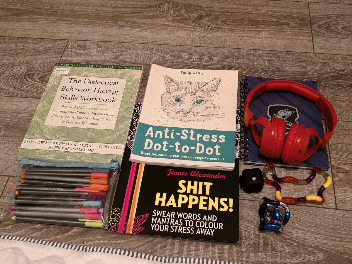 Kate8191's tweet image. Started a mental health kit. Any ideas what else I should put in? #mentalhealth #MentalHealthAwareness #MentalHealthMatters #mentalhealthfirstaid