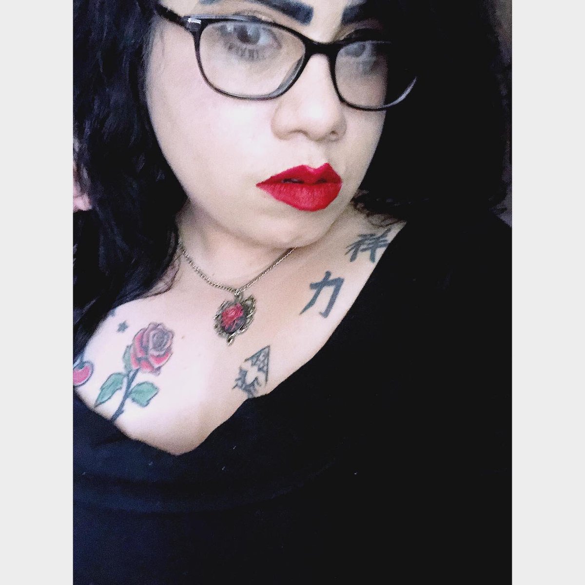 misssnowwhitexx's tweet photo. My new favorite lipstick shade. Lady balls by @TooFaced ❤️💋 #toofaced #toofacedmakeup #makeup #redlipstick💄 https://t.co/4ouUg3ZqNp