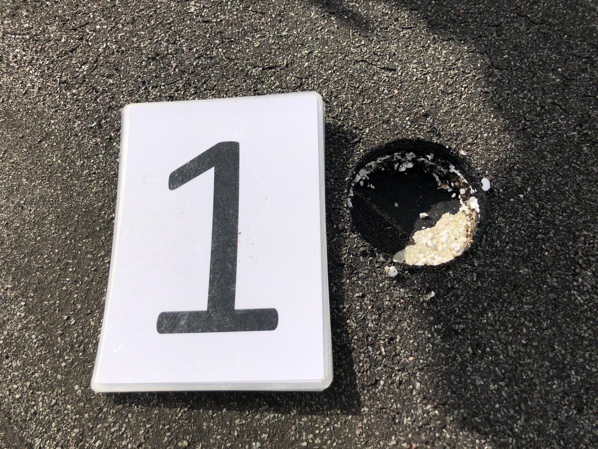 SecuTherm's tweet photo. Immer wichtig: Ausbauproben, analysieren ob Wasser in der WD, Austrocknungsberechnung, SecuTherm WD ist #Nachhaltigkeit #sanierung #flachdach #dach #hwk https://t.co/7oCVpd4gQE