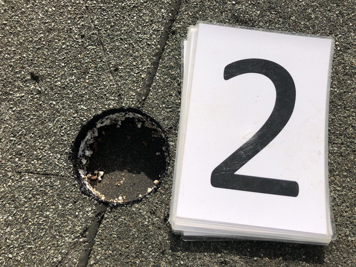 SecuTherm's tweet photo. Immer wichtig: Ausbauproben, analysieren ob Wasser in der WD, Austrocknungsberechnung, SecuTherm WD ist #Nachhaltigkeit #sanierung #flachdach #dach #hwk https://t.co/7oCVpd4gQE