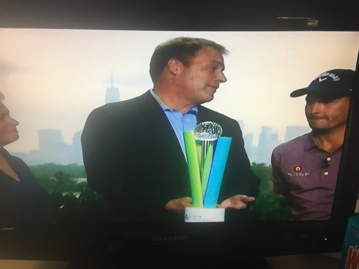 TDSherrouse's tweet photo. We did it!! @K_Kisner @KizFoundation @KirbyYawn @RiggsBarstool @Tour_Junkies way to go!!! #MetLifeMatchup @TaxSlayer #SlayIt https://t.co/VY47xeovCJ