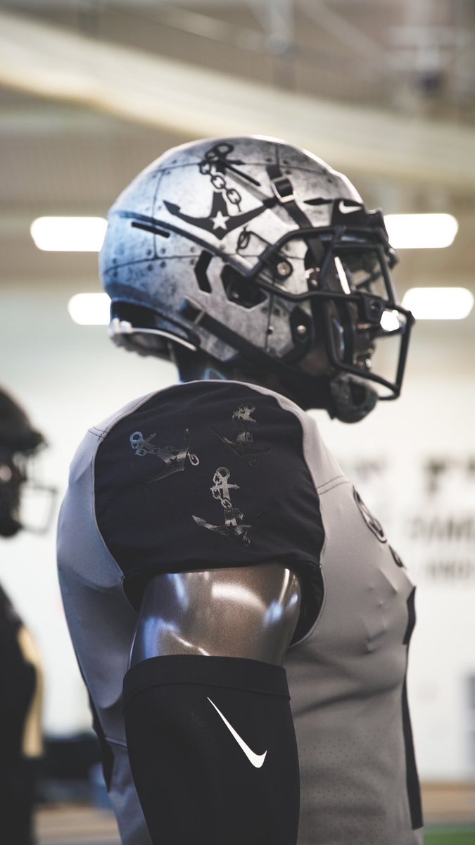 VandyFootball's tweet photo. “Rivets are the strength of the ship. 82 rivets for our strength and our rock Turner Cockrell, who was always battle ready."

#RTI | #AnchorDown https://t.co/XmJGNwJbsa