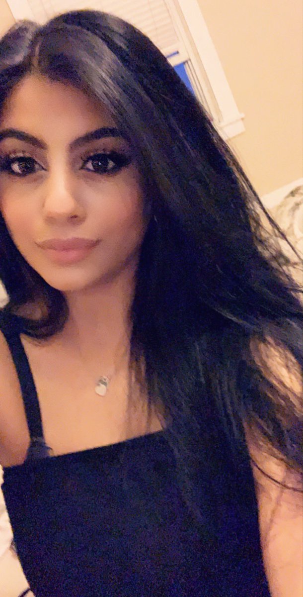 brandycandyyyy's tweet photo. Should I curl my hair?? https://t.co/O26htLudvU