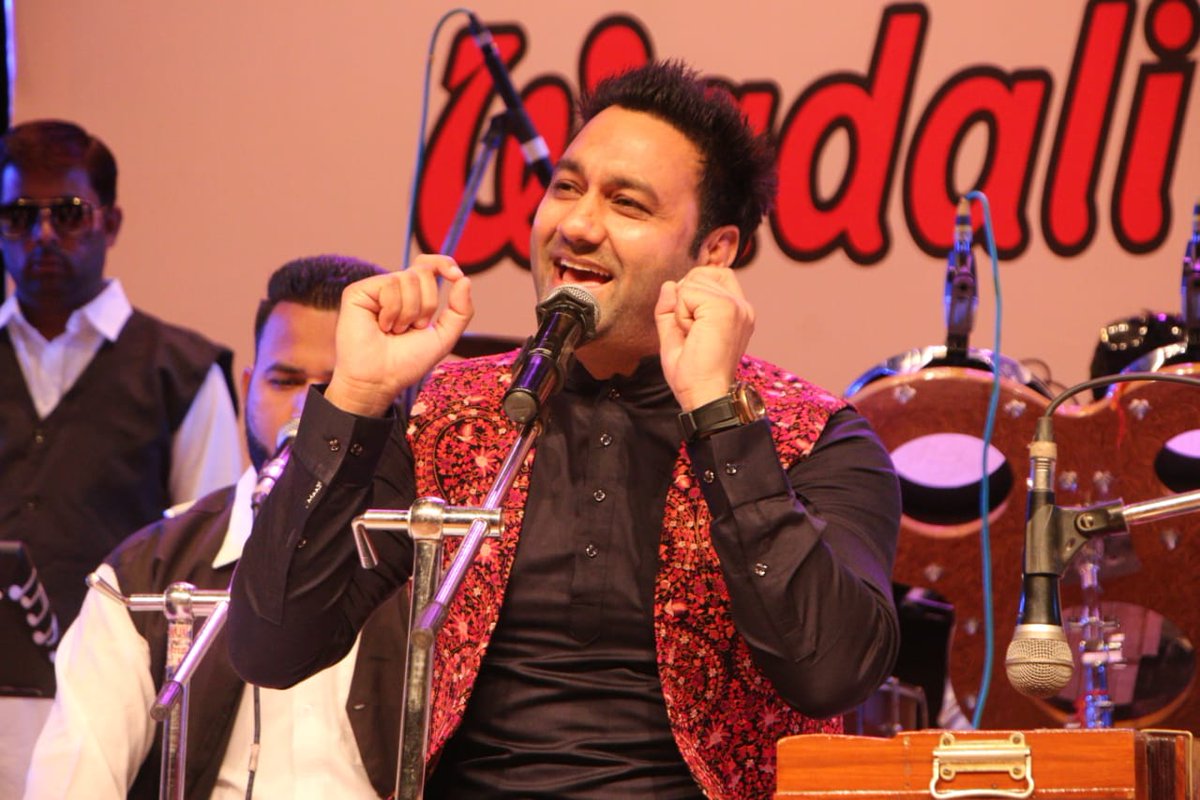 KalagramNzcc's tweet photo. Sufi/Folk Singing by Shri Lakhwinder Wadali on concluding day of "Lok Rang" organised by @KalagramNzcc on August 11, 2019 at Tagore Theatre, Chandigarh. @MinOfCultureGoI https://t.co/UJ4AgFe2oJ