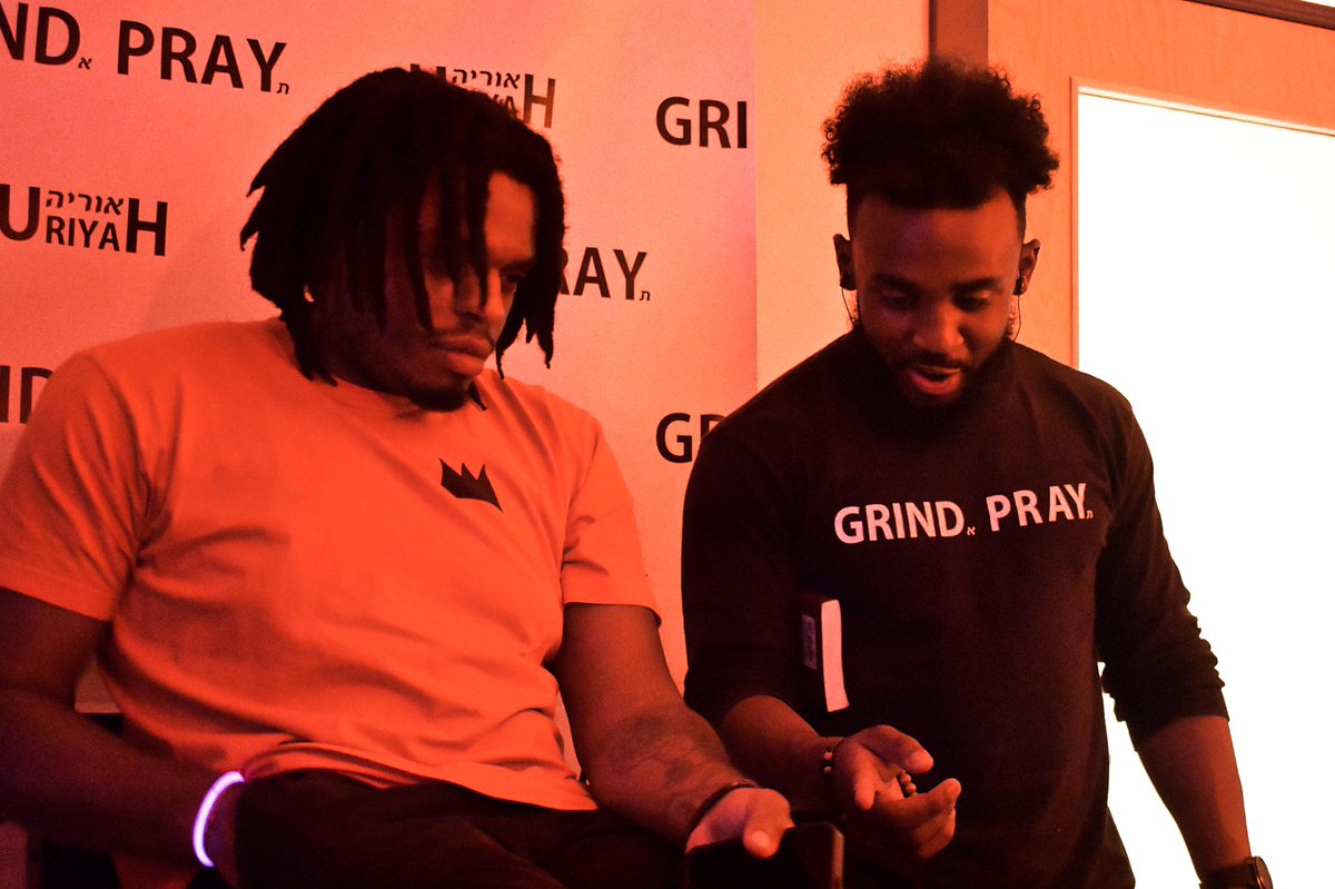 conductormaine's tweet photo. breaking generational curses ⁣⁣
⁣⁣
📸 Thomas Adkins 
—————⁣⁣
#blackcrwn #grindpray #blackbusiness #independent #collab #beatsession #musicians #artist #clothing #fashion #music #photography #Virginia #PetersburgVA https://t.co/G1HEXeV8Mn