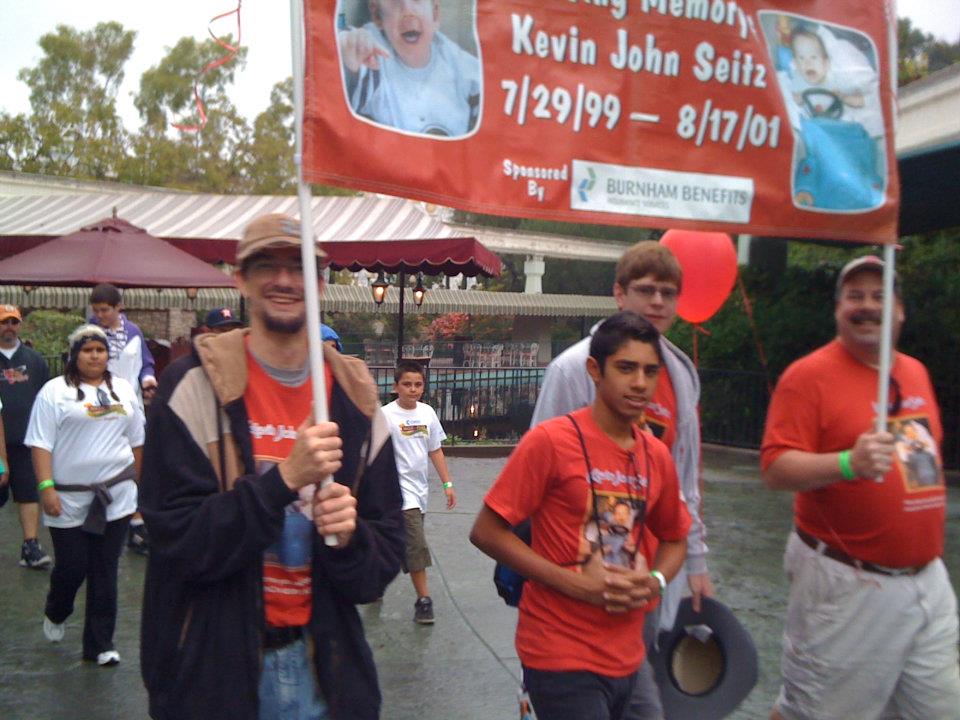 ElCapitanDist's tweet image. #chocwalk @Disneyland  Our 17th yr #OurBuddyKevin team
