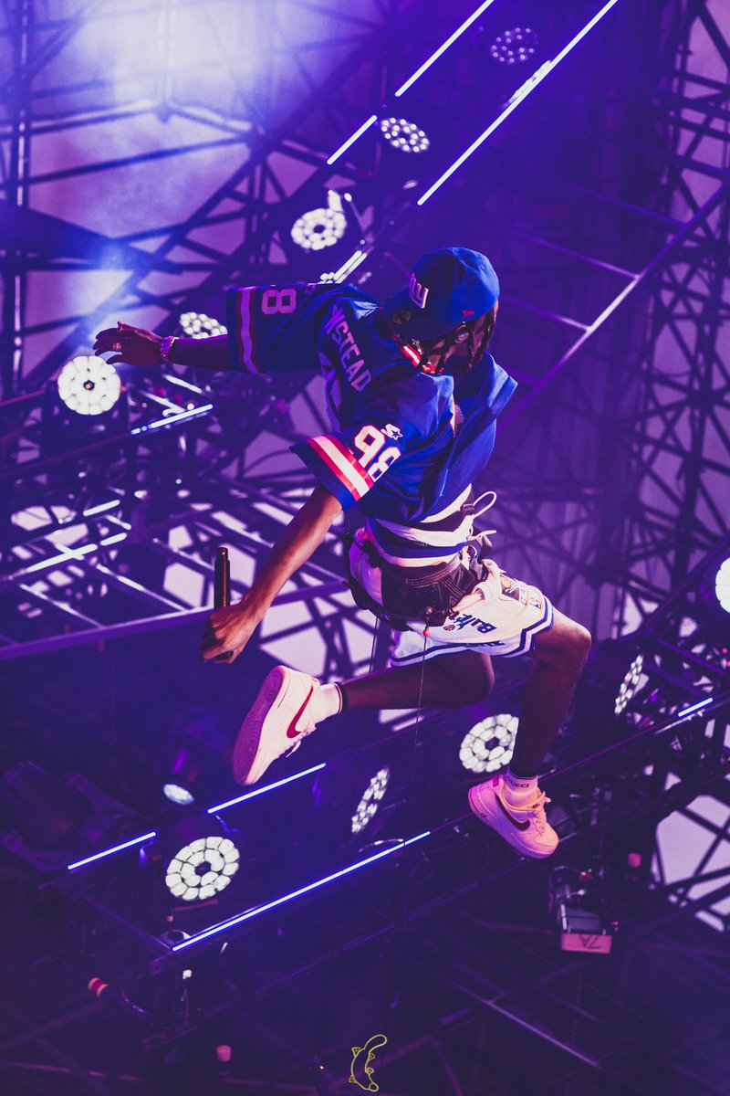 socalledwillies's tweet photo. If the #BeastCoast #EscapeFromNewYorkTour is coming to your city...Cop tickets!๐ฅ๐ฅ๐ฅ๐ฅ @joeyBADASS by #thesocalledwillies
- @FarmBureauLawn
-
#tscw #concertphotography #indianapolis #hiphop #noisey #joeybadass #brickmagazine #hiphopphotography https://t.co/iuirNa1gTQ