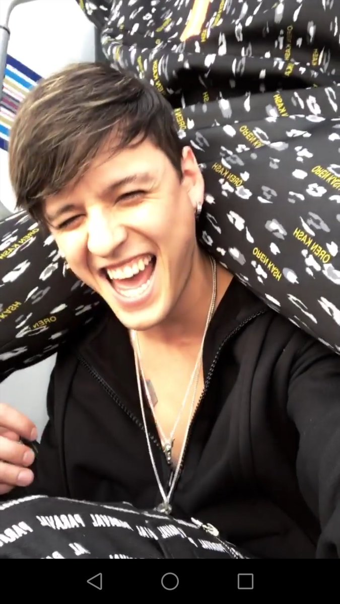 Alexia81285374's tweet photo. #TeenChoiceWarner
#CNCOwners 
Vamos!!! https://t.co/M8nzMTD6Ov