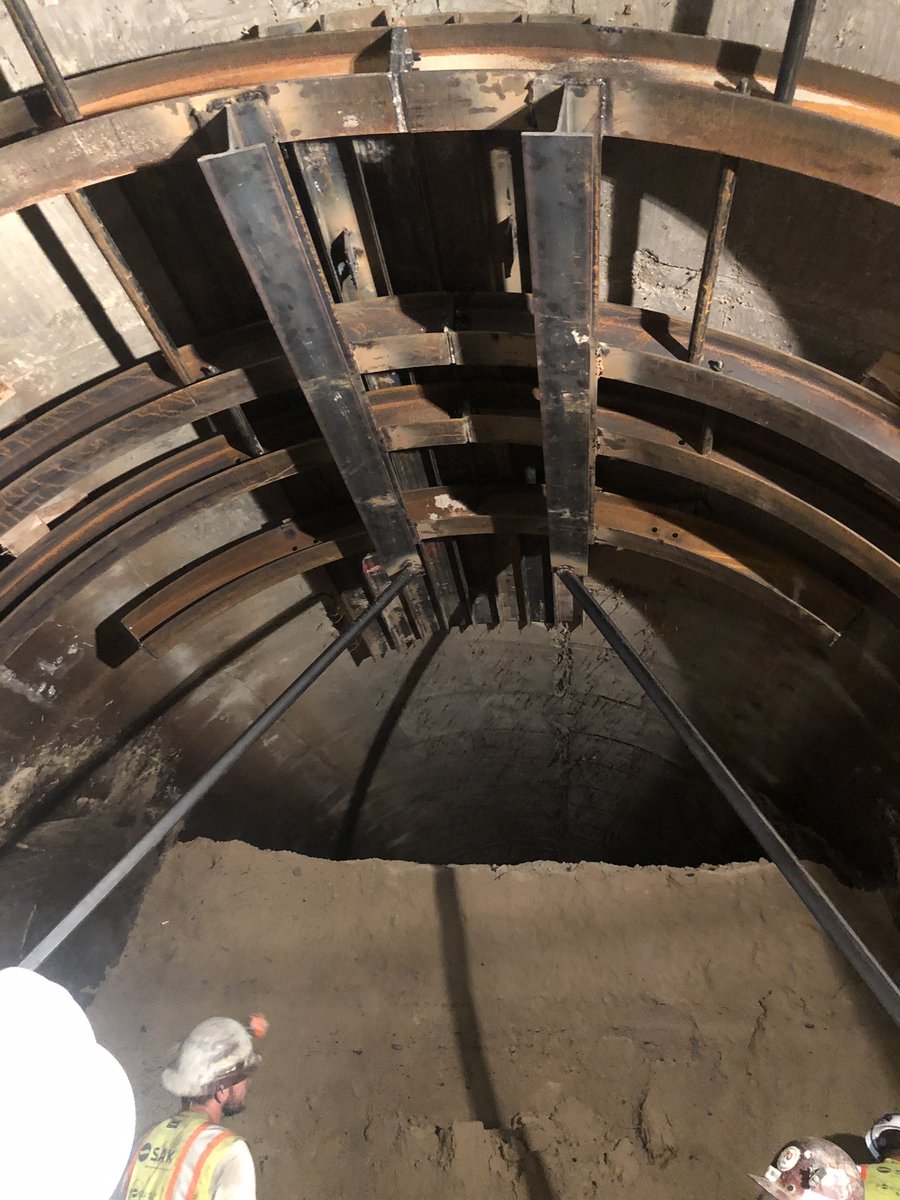 Meisner6's tweet photo. Made it to tunnel site   What a massive repair bill https://t.co/0m3Av7ZzfR