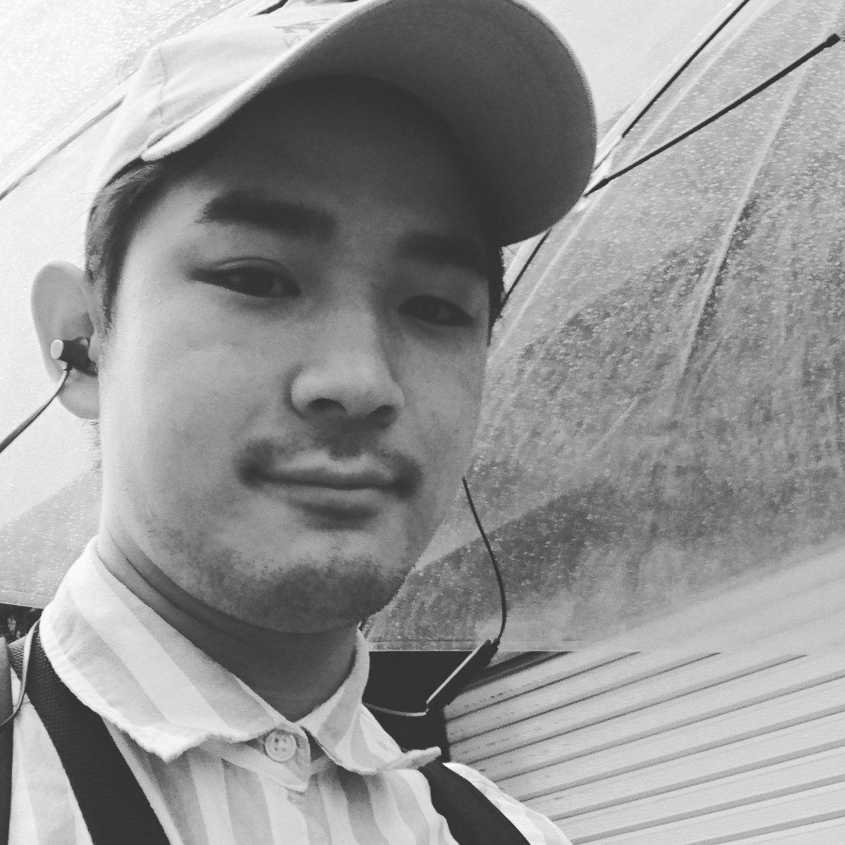 N2p2rUqBJwRE8F0's tweet photo. 本日25時30分～テレビ埼玉さんにて、【そこにあるhttps://t.co/NHuAdbbSzD.MI.】第2話『カラオケにある』が放送されます！
#テレビ埼玉 #深夜ドラマ #主演 #奇妙なお話 #ルミエールシアター #務台おさむ https://t.co/rVVRsxoHHE