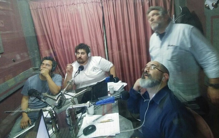 RevistaHamartia's tweet photo. Gol del @FrenteDeTodos en las PASO
#Ojo #HayqueJugar #LaFinal #EleccionesPASO2019 📮
con @julian_saud, @matiasdematteo y @GustavoCanook transmitiendo en vivo en #APasoRebelde 🗳 por 📻 AM740 y 📢 https://t.co/zcoWA9MtCo https://t.co/7anotty3gg