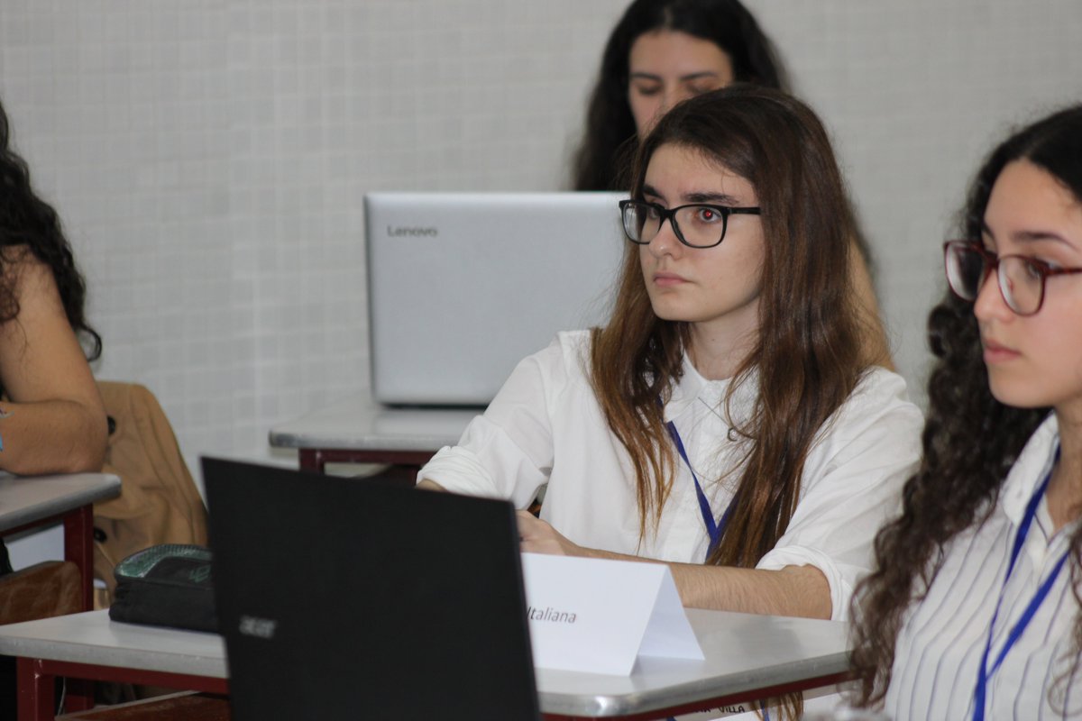 minutosalesionu's tweet photo. Quando você é a Itália e não tem pizza no coffee break... https://t.co/1uLIw6GoTi