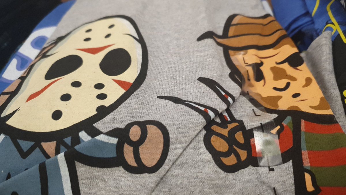 Jerry_cg's tweet photo. @H2ODelirious i didnt know you had merch in stores hahaha https://t.co/HZihi6qwPN