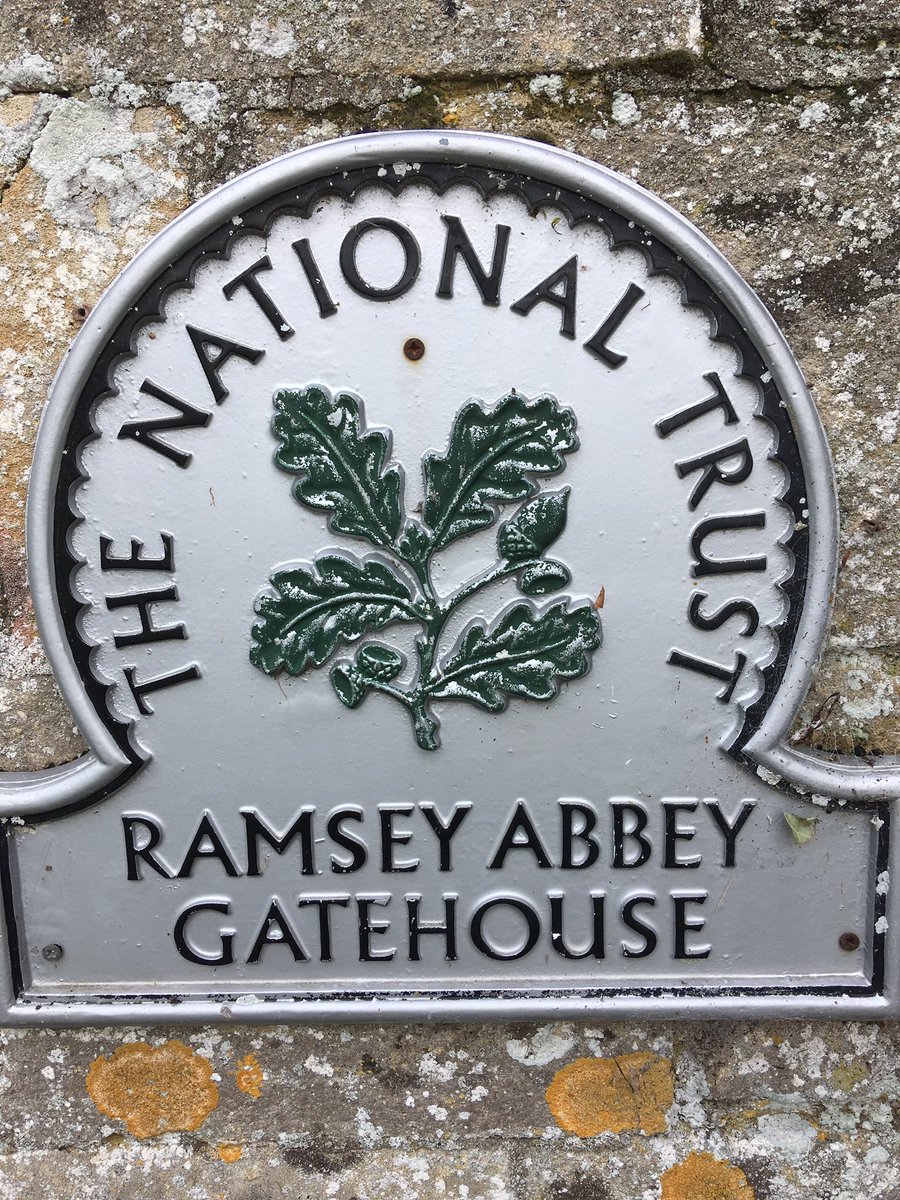 fluitans's tweet photo. A bit of a full circle day...walked through this gatehouse everyday on the way to school now proud to snap @nationaltrust #OmegaSign. Sad to see main Abbey (not NT) building no longer used and in such poor state of repair. @matthyde @RealMattDuke https://t.co/ooAJj7FN5G