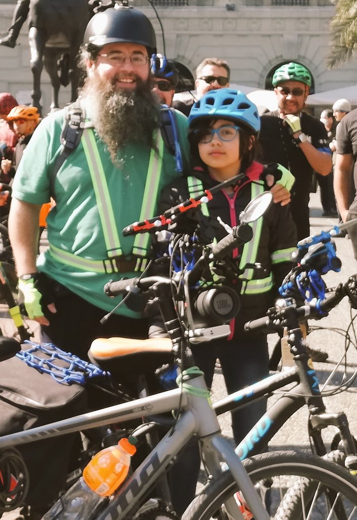 Cerramos la semana felices ya que nos encantó estar presentes y ver a los más pequeños a presentes en la #CicletadaPrimerMarte #CicletadaMaipuPedalea  #CicletadadelosPicados en donde lo único que buscamos es registrar y ayudar en el desarrollo de estas, en pro de l@s pedaler@s