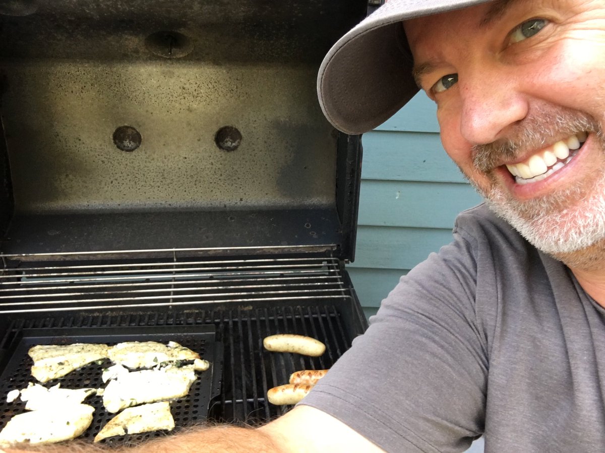 Vinsterhigs's tweet photo. #grillman https://t.co/lOqyePqY3F