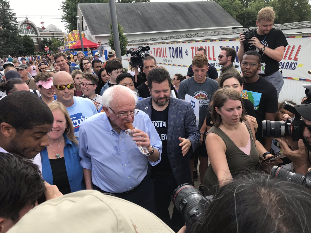 Bernie Sanders staffer roughs up female photographer in Iowa