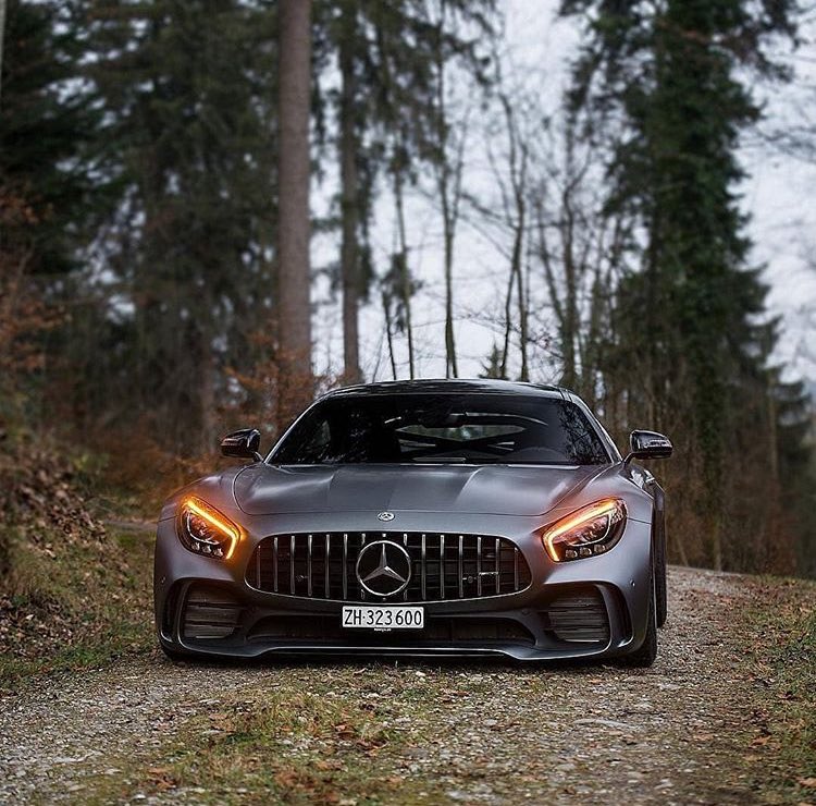 LuxuryCars365's tweet photo. Mercedes-Benz AMG GT https://t.co/tc0AClIyl0