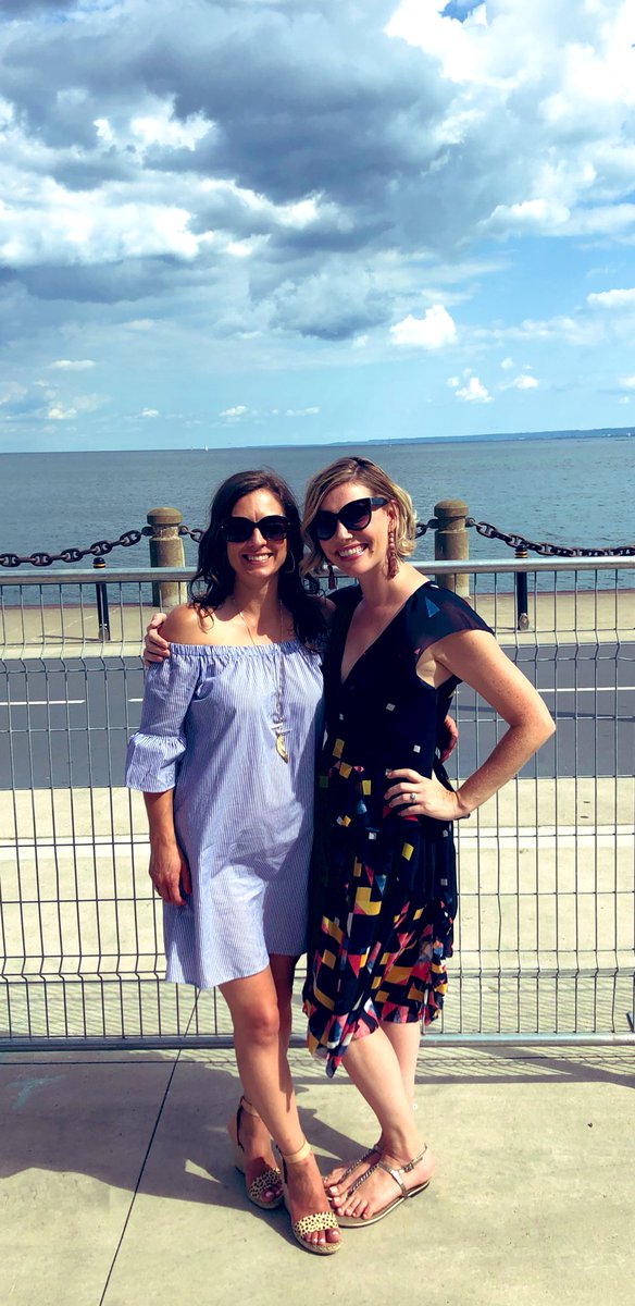 kimcalderbank's tweet photo. The perfect summer afternoon for @Rotary_Lakeside! A wonderful event by @RotaryCBC fundraising for our #Community. Thank you to everyone that helps to make this event the BIG success it is. The volunteers, wineries, breweries, sponsors & restaurants. #BurlON #SampleSipSavour ☀️ https://t.co/X7WwQxwMzN